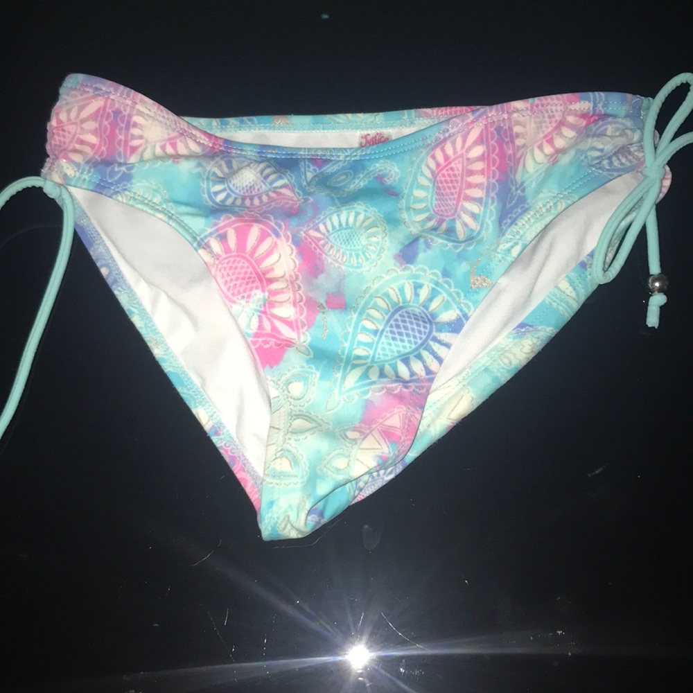 Super cute bikini bottoms